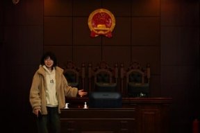 唐静分别介绍了各自支部的基本情况和建